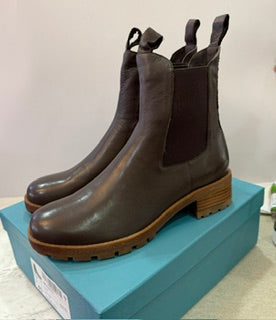 Django & Juliette - Medgar - Choc Leather